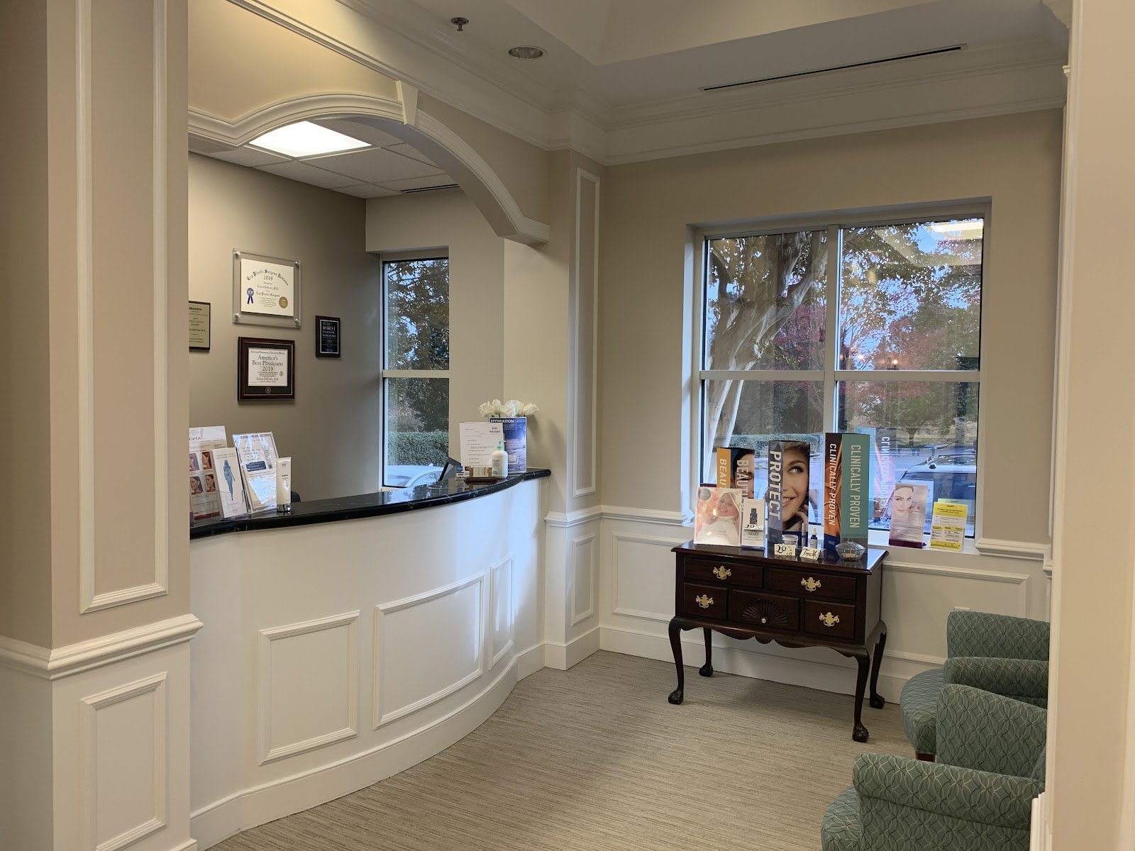 DeConti Plastic Surgery provider photo