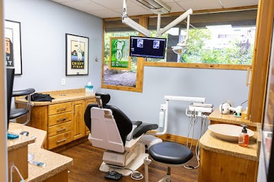 The Sugar House Dentist logo