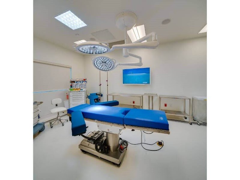 Feel Beautiful Plastic Surgery San Diego, Steve Laverson MD